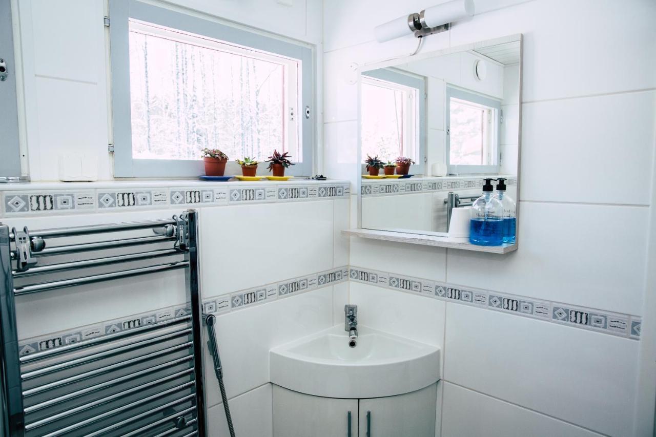 Poppelstrand Nuuksio, Pet Friendly Guest Apartment Exterior foto