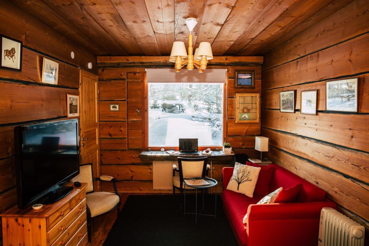 Poppelstrand Nuuksio, Pet Friendly Guest Apartment Exterior foto